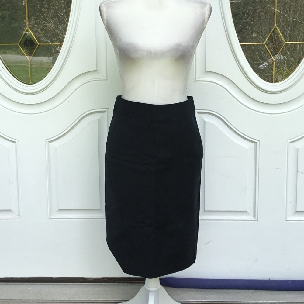 banana republic black skirt